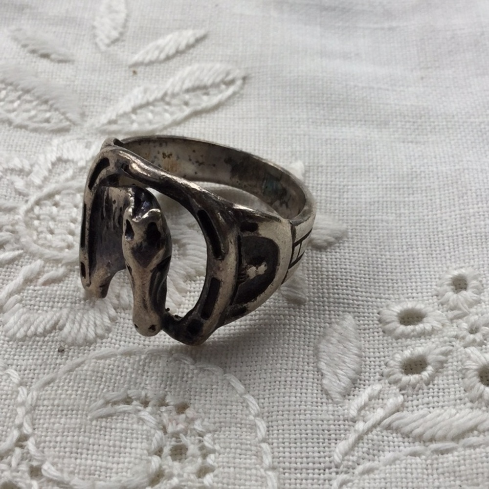 Ring - Picture 3 of 3